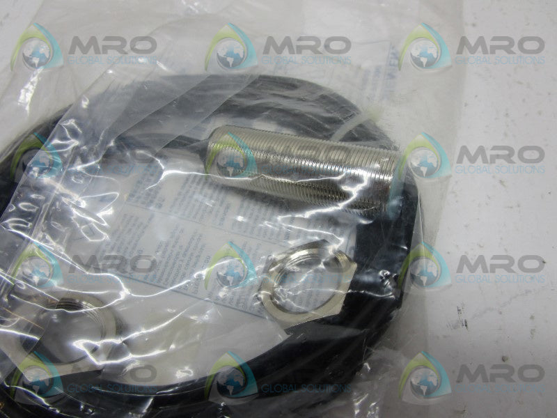 SIEMENS 3RG4013-0KB00 PROXIMITY SENSOR * NEW IN FACTORY BAG *