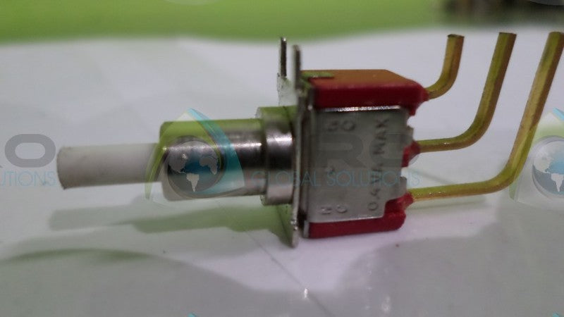 C&K 8168 PUSHBUTTON SWITCH *NEW NO BOX*