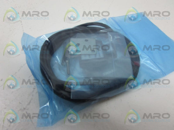 KEYENCE LV-NH62 REFLECTIVE LASER SENSOR * NEW IN BOX *