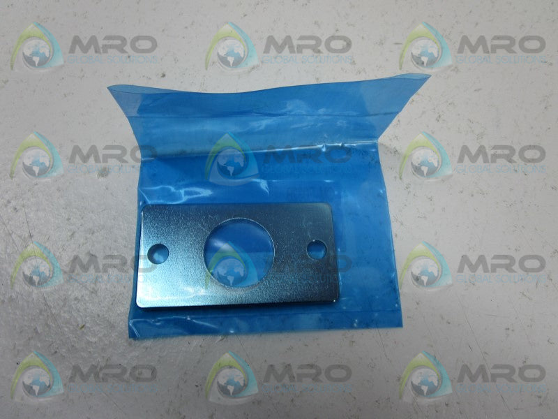 SMC CM-F032B FLANGE BRACKET * NEW IN FACTORY BAG *