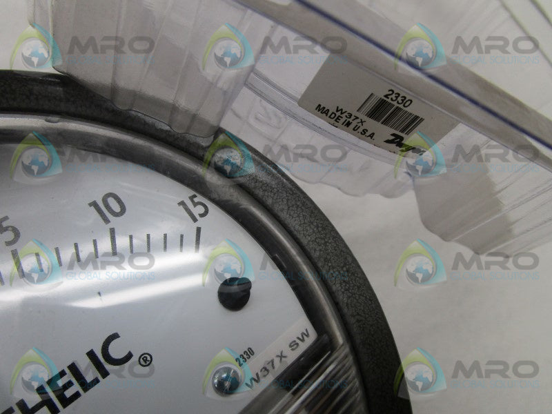 DWYER 2330 * NEW IN ORIGINAL PACKAGE *