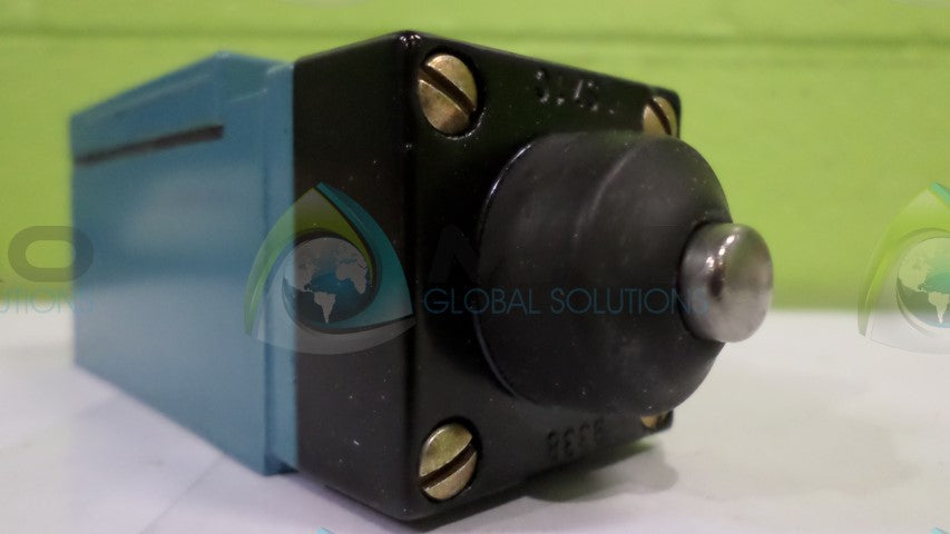 MICRSOSWITCH LSC3K SWITCH *NEW IN BOX*