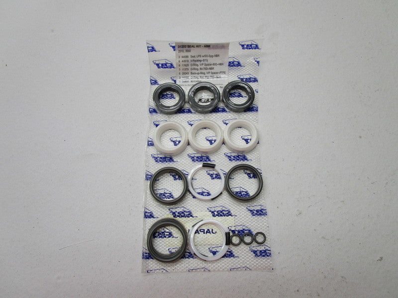 CAT PUMP 31280 SEAL KIT * NEW IN ORIGINAL PACKAGE *
