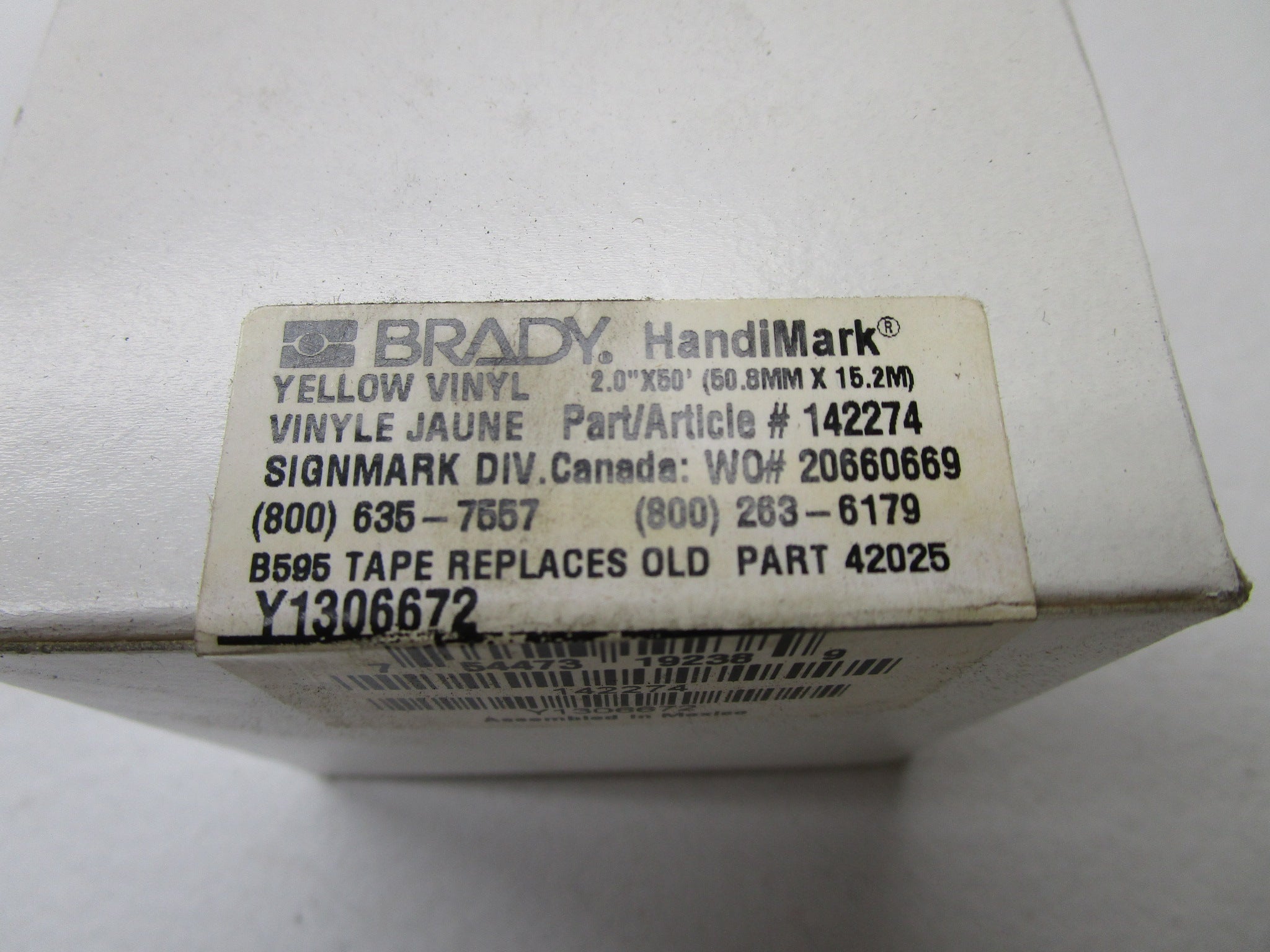 BRADY 142274 42025 YELLOW VINYL * FACTORY SEALED *
