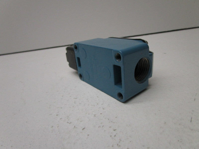 HONEYWELL 1LS212 LIMIT SWITCH  NSMP