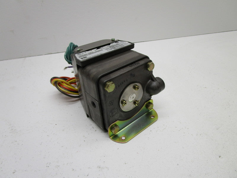 BARKSDALE CDPD2H-A3 PRESSURE SWITCH  NSMP