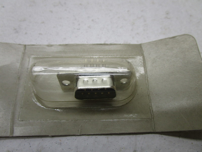 RADIOSHACK 276-1537C D-SUBMINIATURE CONNECTOR * NEW IN ORIGINAL PACKAGE *