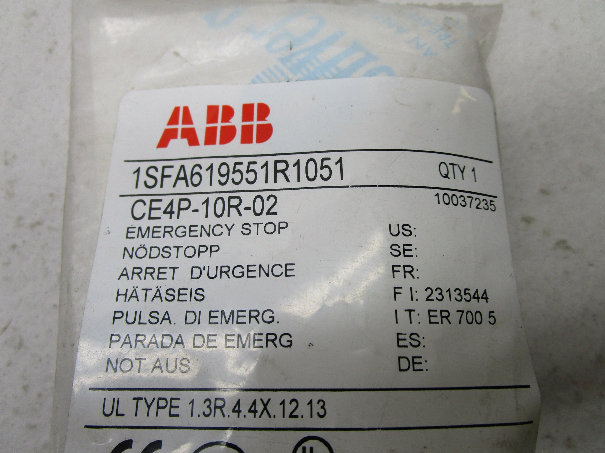 ABB 1SFA619551R1051 CE4P-10R-02 EMERGENCY STOP * NEW IN FACTORY BAG *