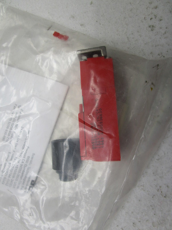 STI T2007-11SM ADAPTER * NEW IN FACTORY BAG *