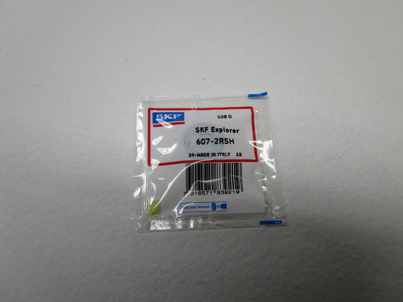 SKF 607-2RSH BALL BEARING * NEW IN FACTORY BAG *