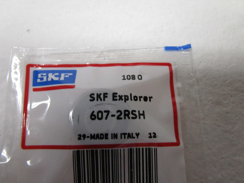 SKF 607-2RSH BALL BEARING * NEW IN FACTORY BAG *
