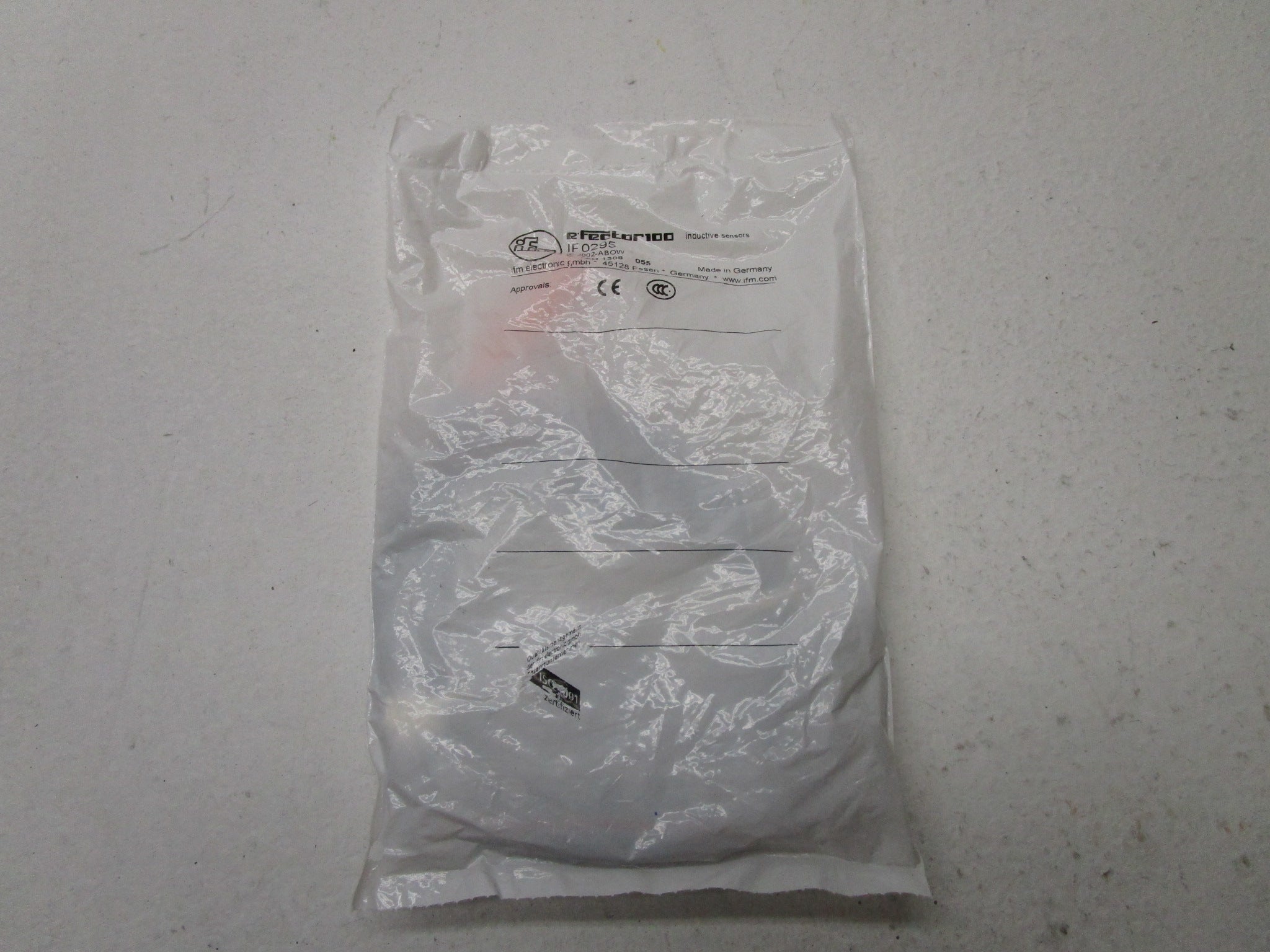 IFM EFECTOR IF0295 PROXIMITY SENSOR * NEW IN FACTORY BAG *