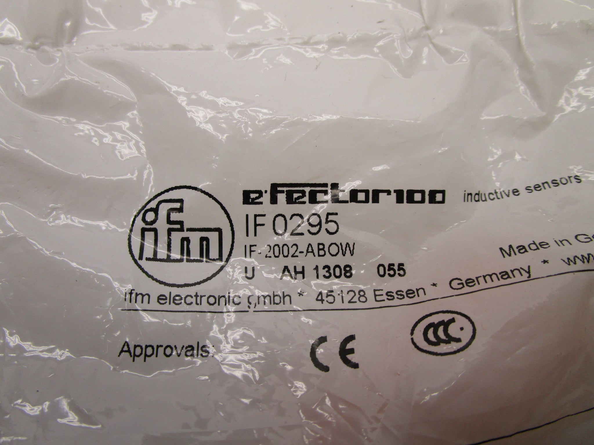 IFM EFECTOR IF0295 PROXIMITY SENSOR * NEW IN FACTORY BAG *