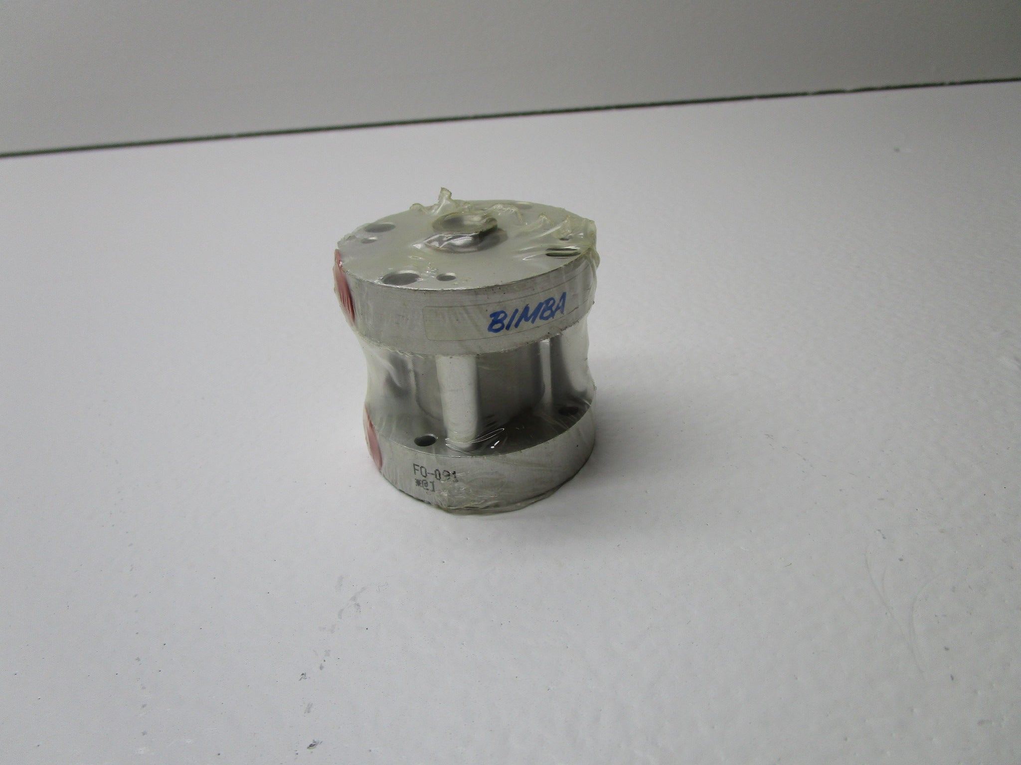 BIMBA FO-091 PNEUMATIC CYLINDER * NEW IN ORIGINAL PACKAGE *