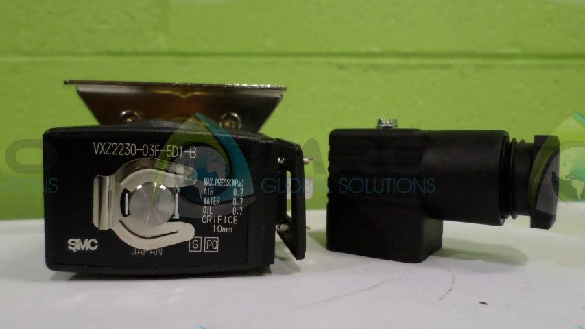 SMC VXZ2230-03F-5D1-B VALVE *NEW NO BOX*