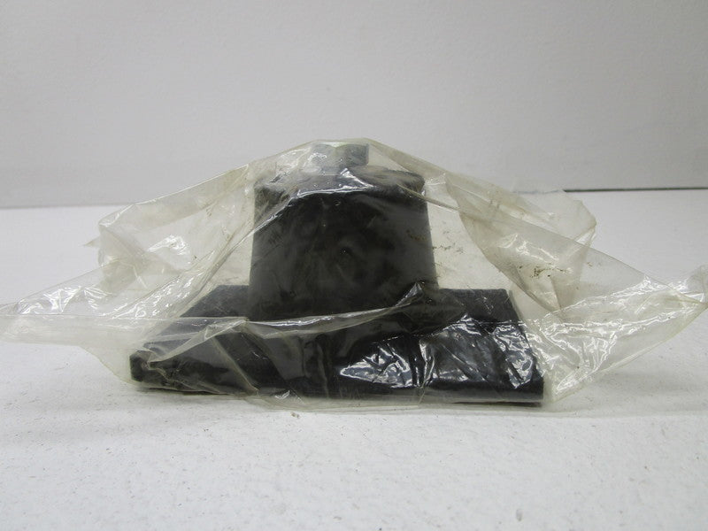 INDUSTRIAL MRO PART# 4C961A FLOOR MOUNT * NEW IN FACTORY BAG *