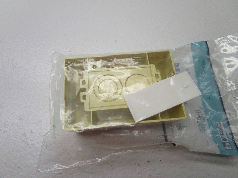 PANDUIT JB1IW-A JUNCTION BOX * NEW IN FACTORY BAG *