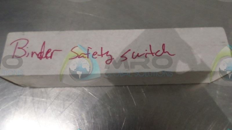 EUCHNER TP3-2131K024M BINDER SAFETY SWITCH *NEW IN BOX*