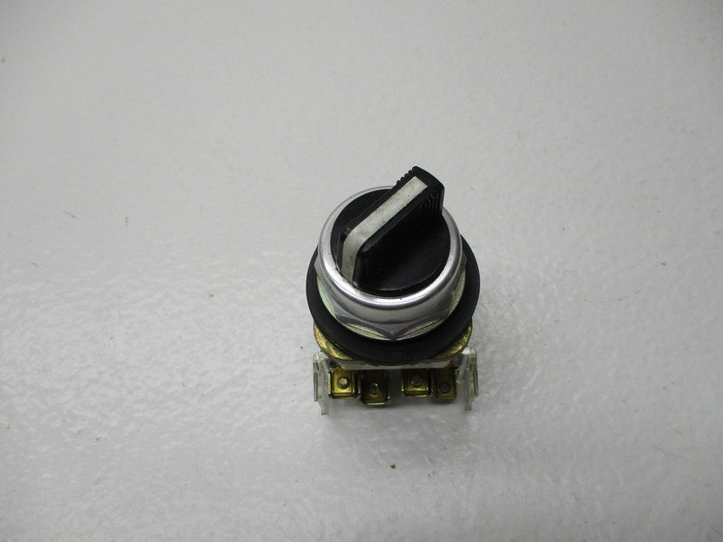 ALLEN BRADLEY 800T-J2KE7 SER. T UNMP