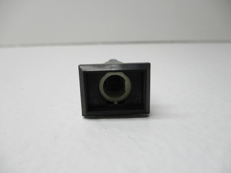 EAO 01-121-025 (AS PICTURED) UNMP