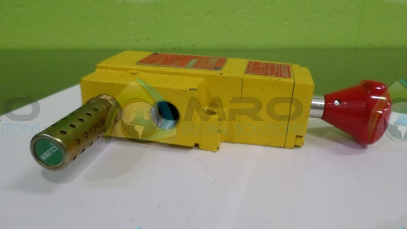 NUMATICS VT30N04Y LOCKOUT *USED*