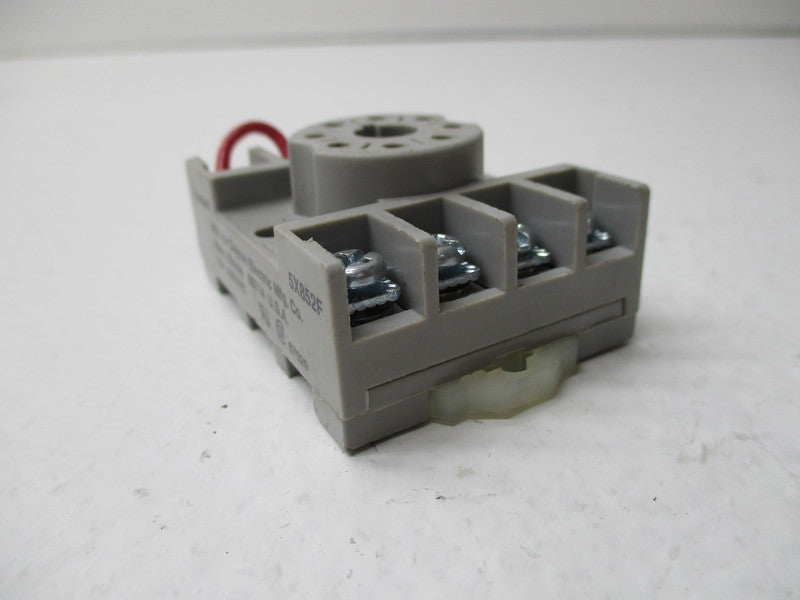 DAYTON  5X852F RELAY SOCKET *USED*