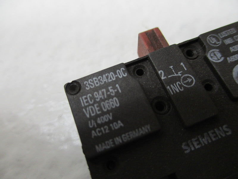 SIEMENS 3SB3420-0C UNMP