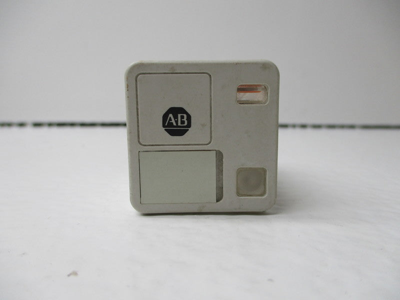 INDUSTRIAL SPARE PART 700-HB33A1 SER. B 120VAC 10A UNMP