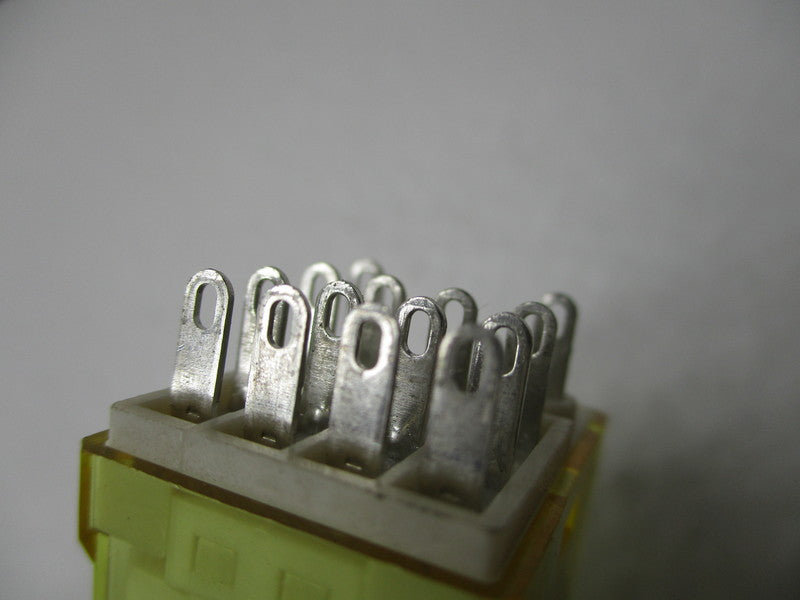 IDEC RY4S-U 12VDC UNMP