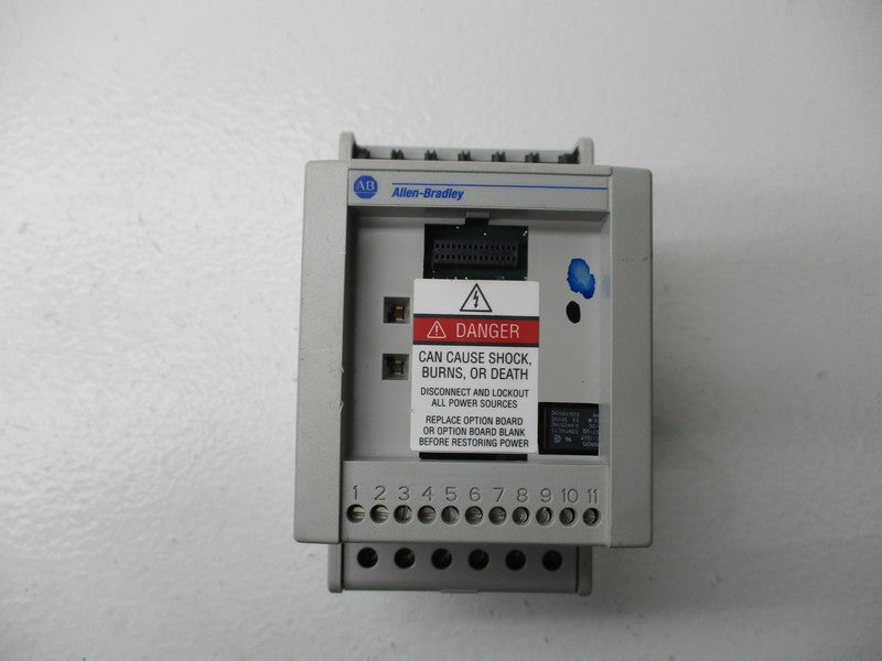 ALLEN BRADLEY 160-BA03NPS1 SER. C F/W 7.06 380-460V 2.8A UNMP
