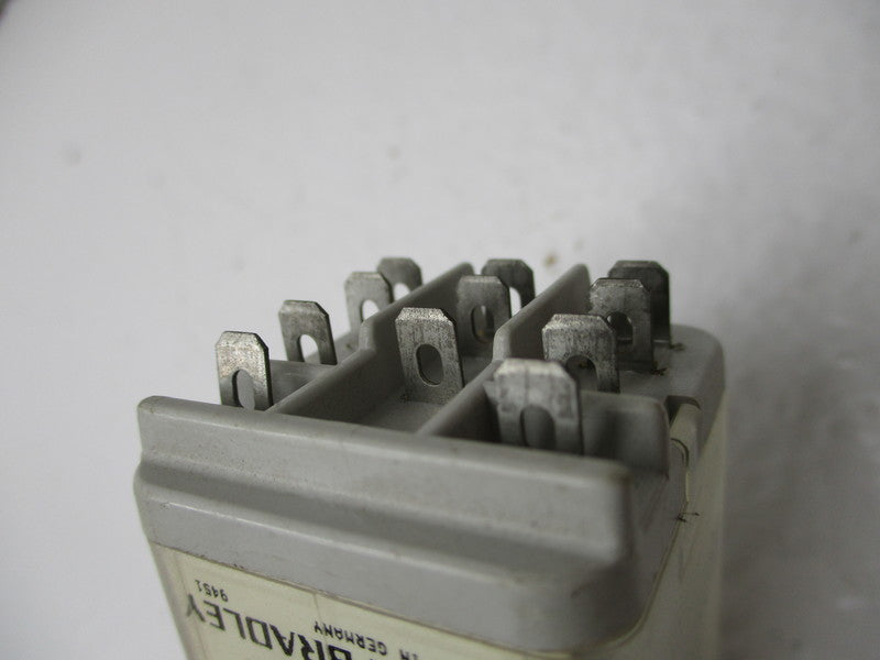 INDUSTRIAL SPARE PART 700-HB33A1-1 SER. A 120VAC 10A UNMP