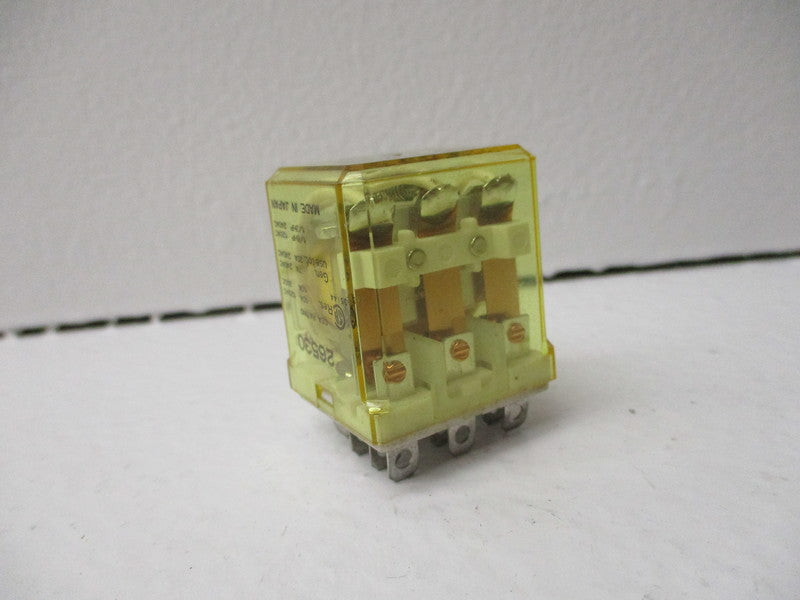 IDEC RH3B-U 120VAC UNMP