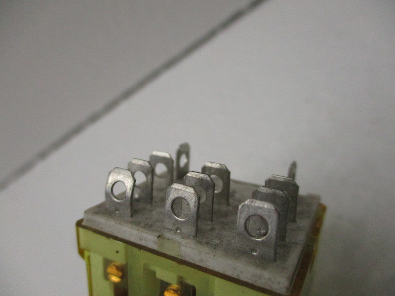 IDEC RH3B-U 120VAC UNMP