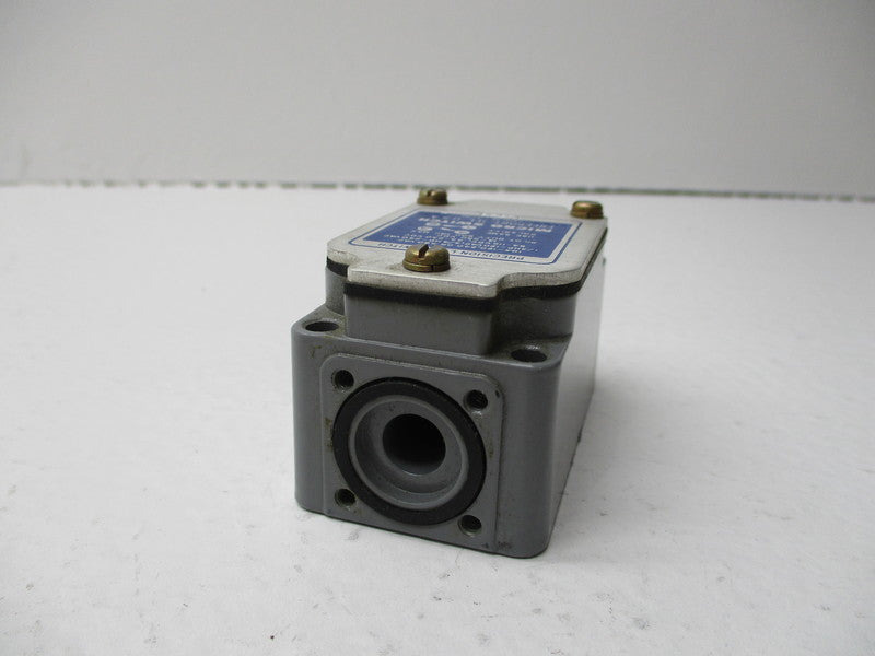 MICRO SWITCH 1LS23 (AS PICTURED) NSNP