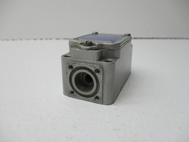 MICRO SWITCH 2LS1 (GREY) (AS PICTURED) NSNP