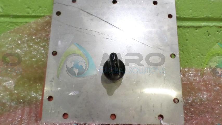 6043-3028 GLOW PLUG COVER PLATE *NEW IN BOX*