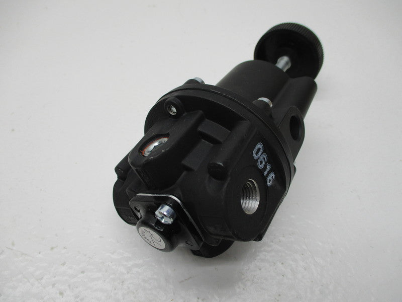FAIRCHILD 10272 REGULATOR *NEW IN BOX*