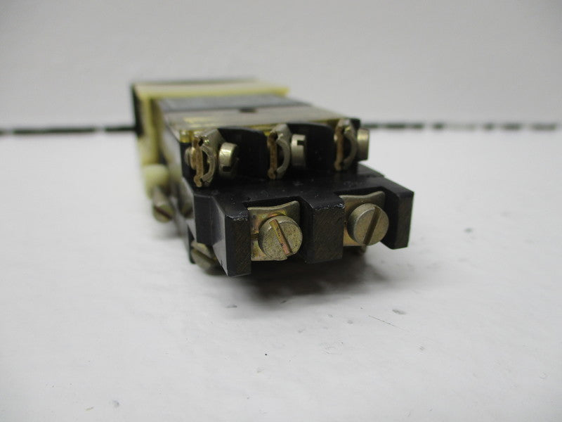 ELEKTRO-APPARATEBAU 02-122 (AS PICTURED) UNMP