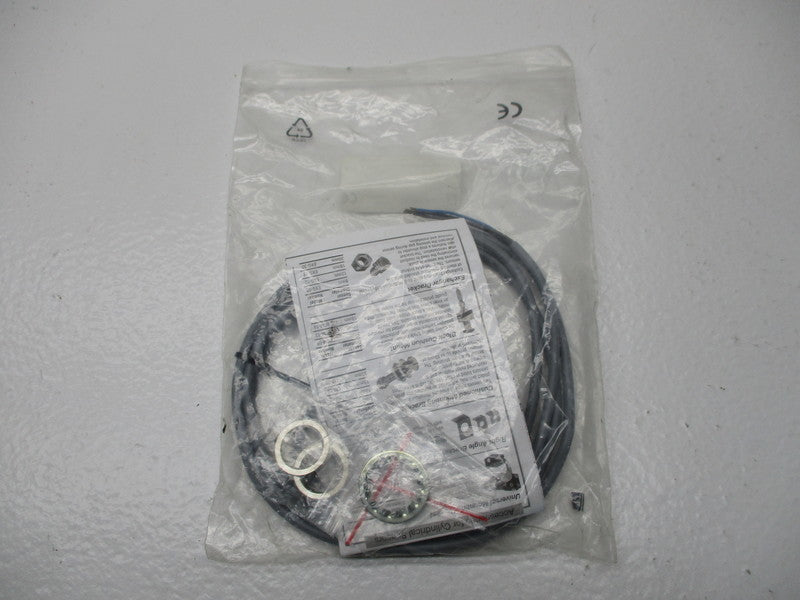 PEPPERL+FUCHS NBB5-18GM50-E0 083994 * NEW IN FACTORY BAG *