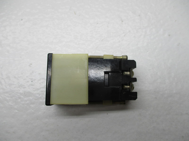 EAO 02-061 (AS PICTURED) UNMP