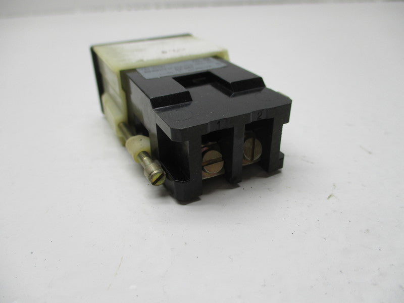EAO 02-061 (AS PICTURED) UNMP