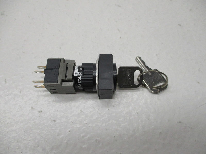 FUJI ELECTRIC AH165-J2D (W/ KEY) UNMP