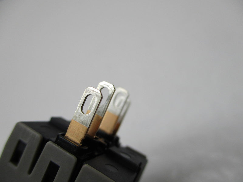 FUJI ELECTRIC AH165-J2D (W/ KEY) UNMP