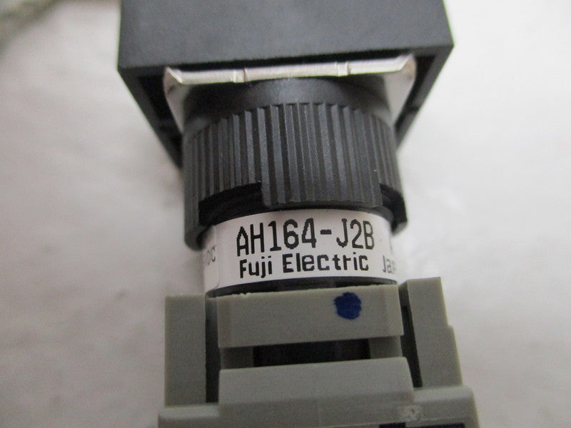 FUJI ELECTRIC AH164-J2B (W/ KEY) UNMP