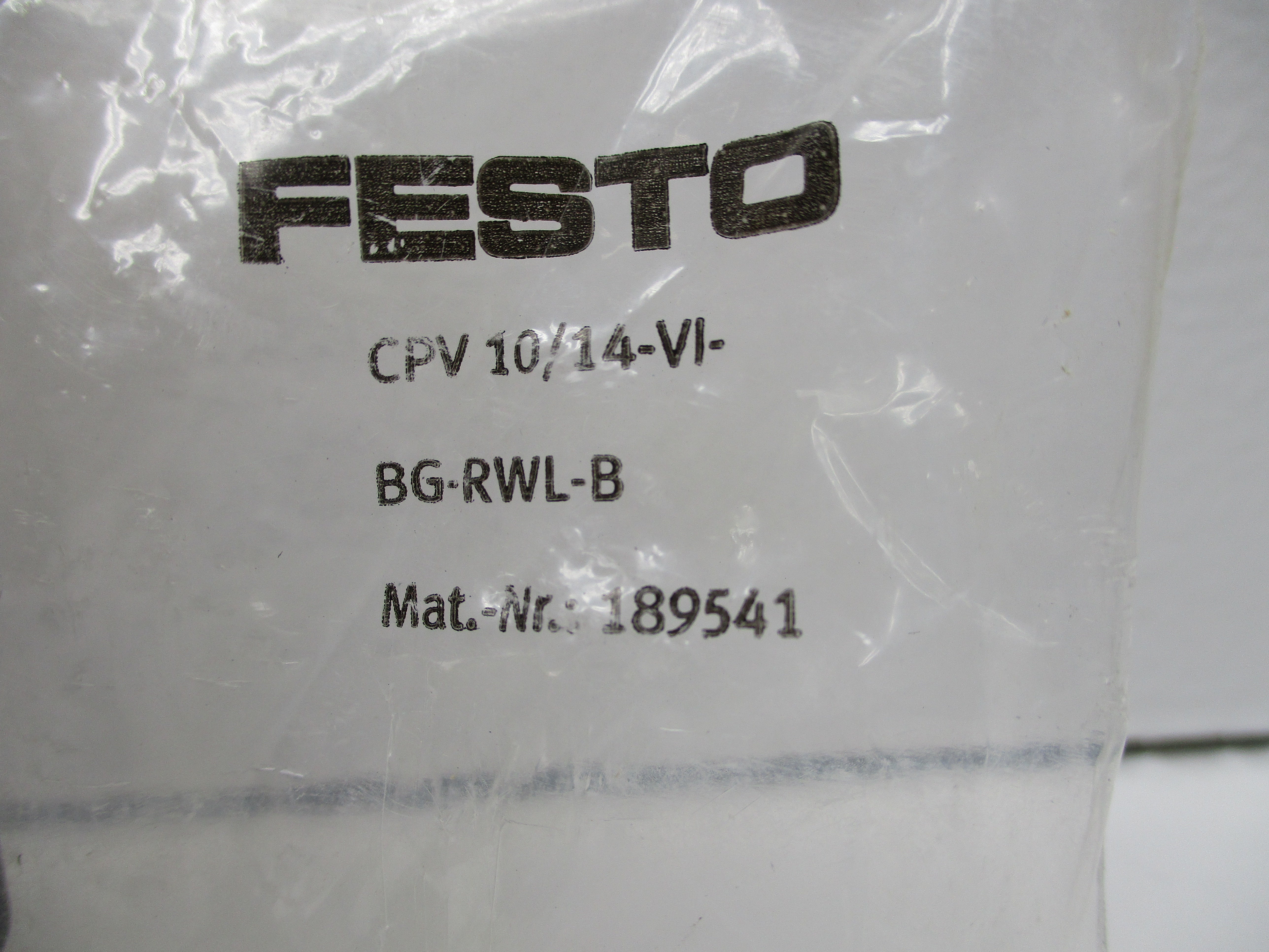FESTO CPV10/14-VI-BG-RWL-B MOUNTING KIT * NEW IN FACTORY BAG *