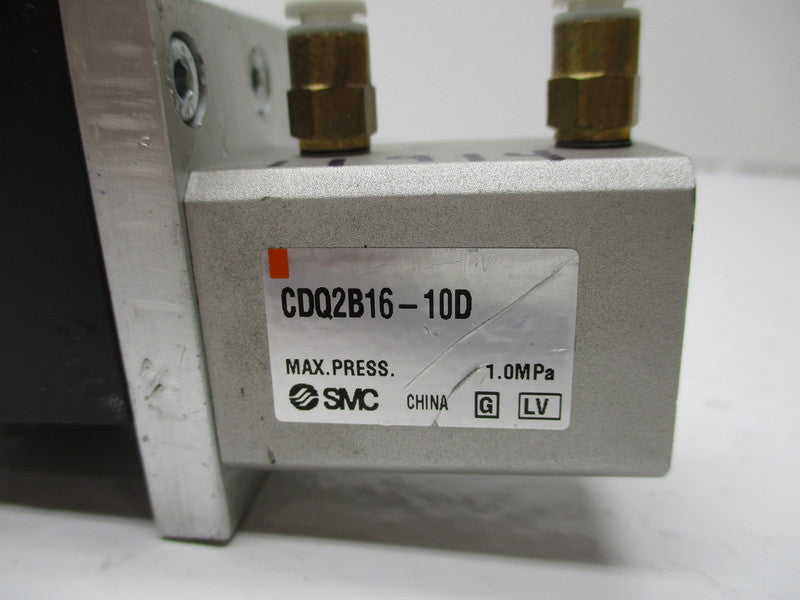 SMC CDQ2B16-10D (AS PICTURED) UNMP