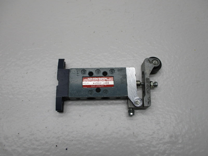 SCHRADER BELLOWS 41022-1000 *USED*