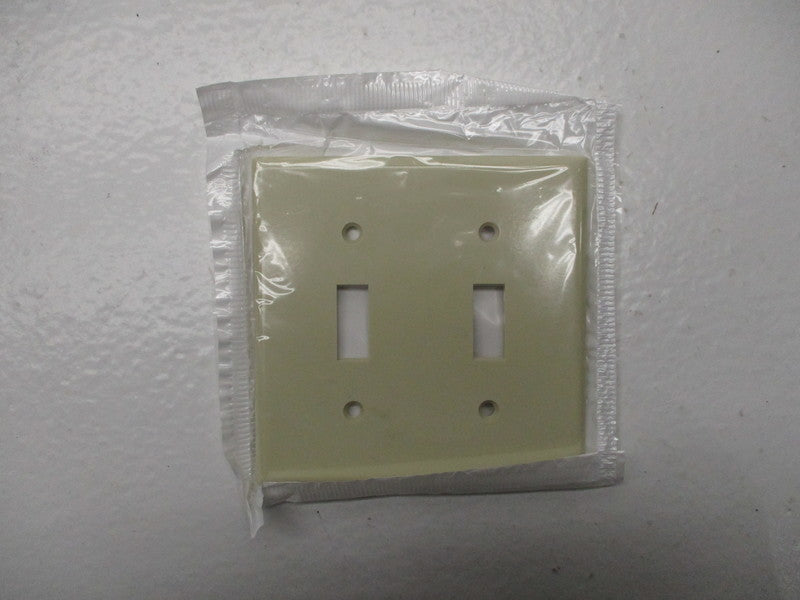 LEVITON 001-86009 SWITCH COVER WALL PLATE * NEW IN FACTORY BAG *