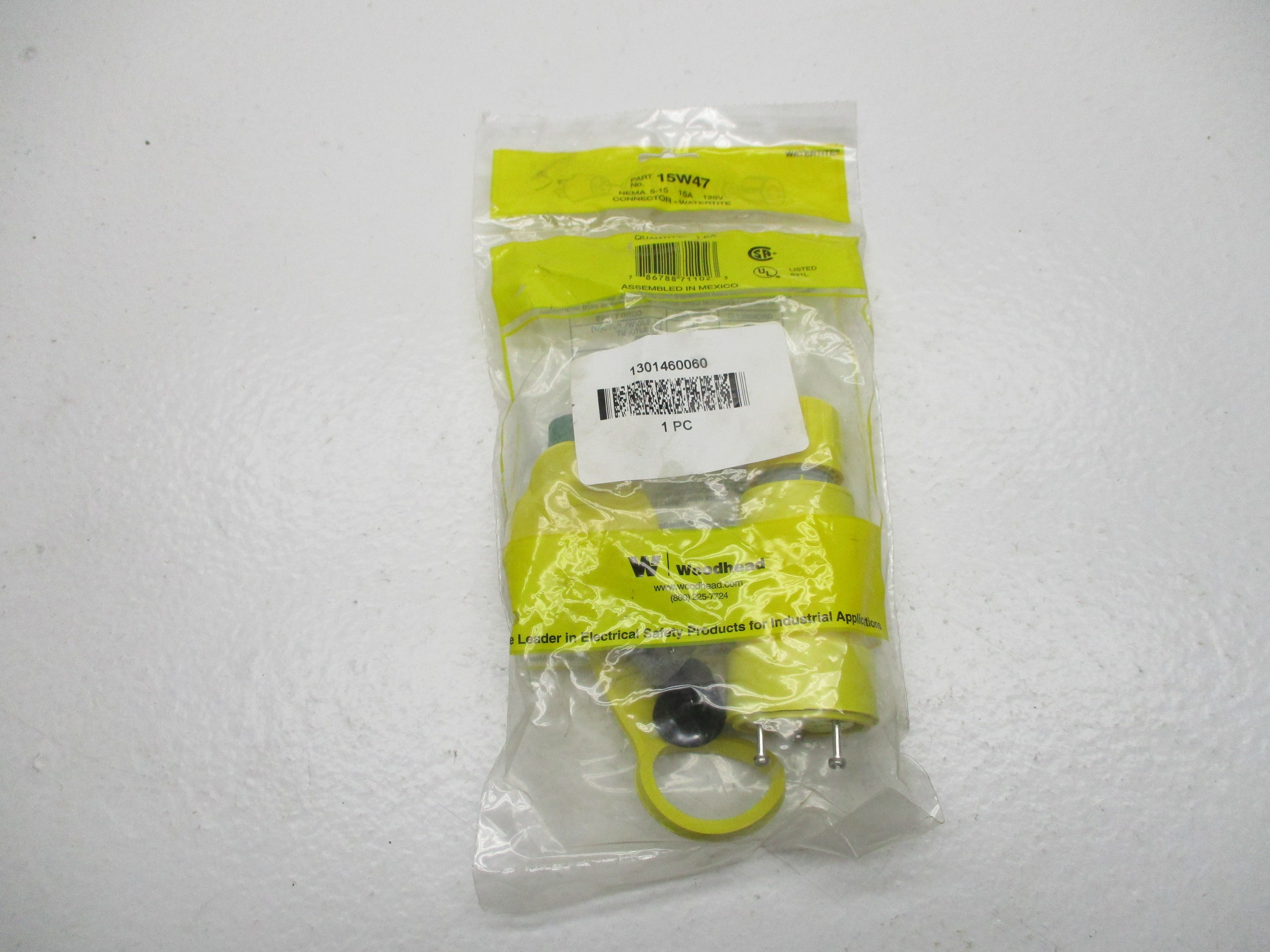 DANIEL WOODHEAD 15W47 CONNECTOR STRAIGHT BLADE 15AMP * NEW IN FACTORY BAG *