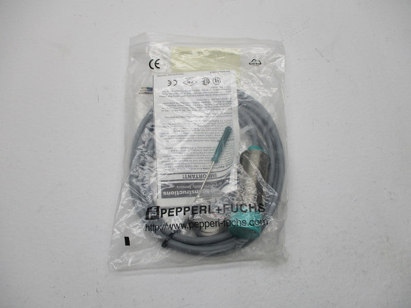 PEPPERL+FUCHS CJ10-30GM-E2 * NEW IN FACTORY BAG *